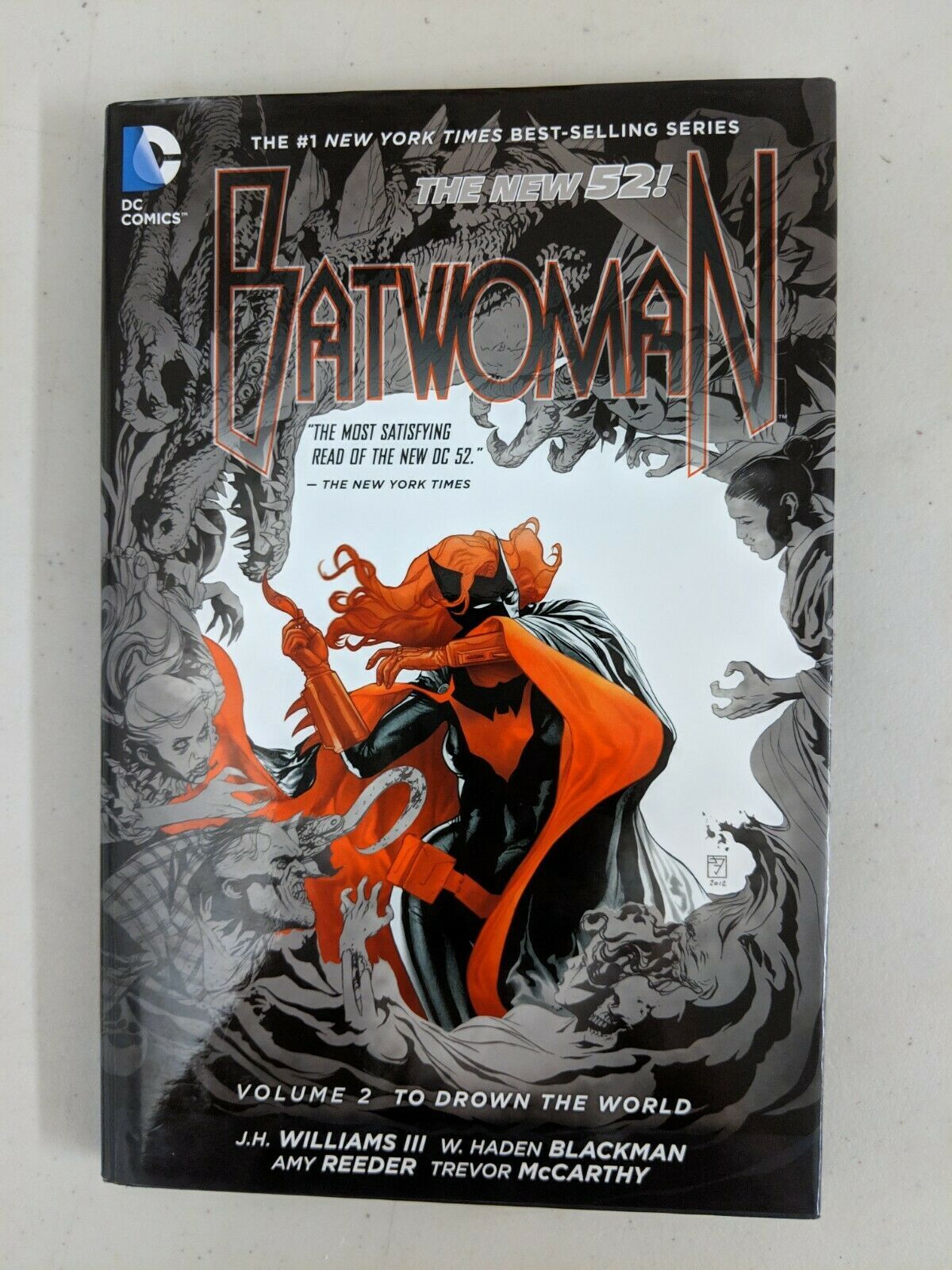 Batwoman TPB Volume 02 To Drown The World (N52)